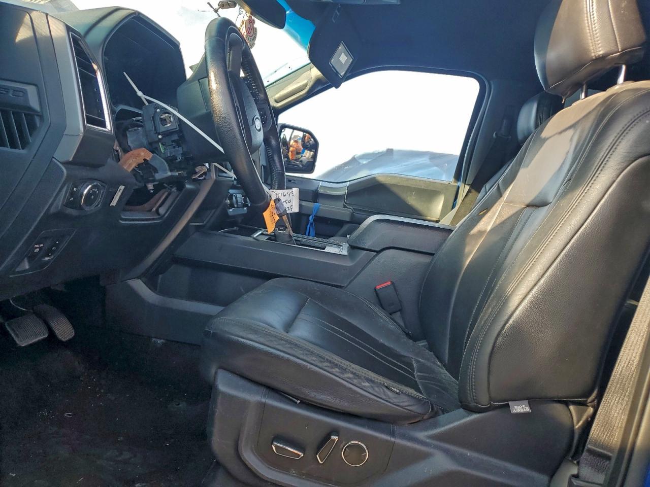 Ford F-150 Supercrew Image 12