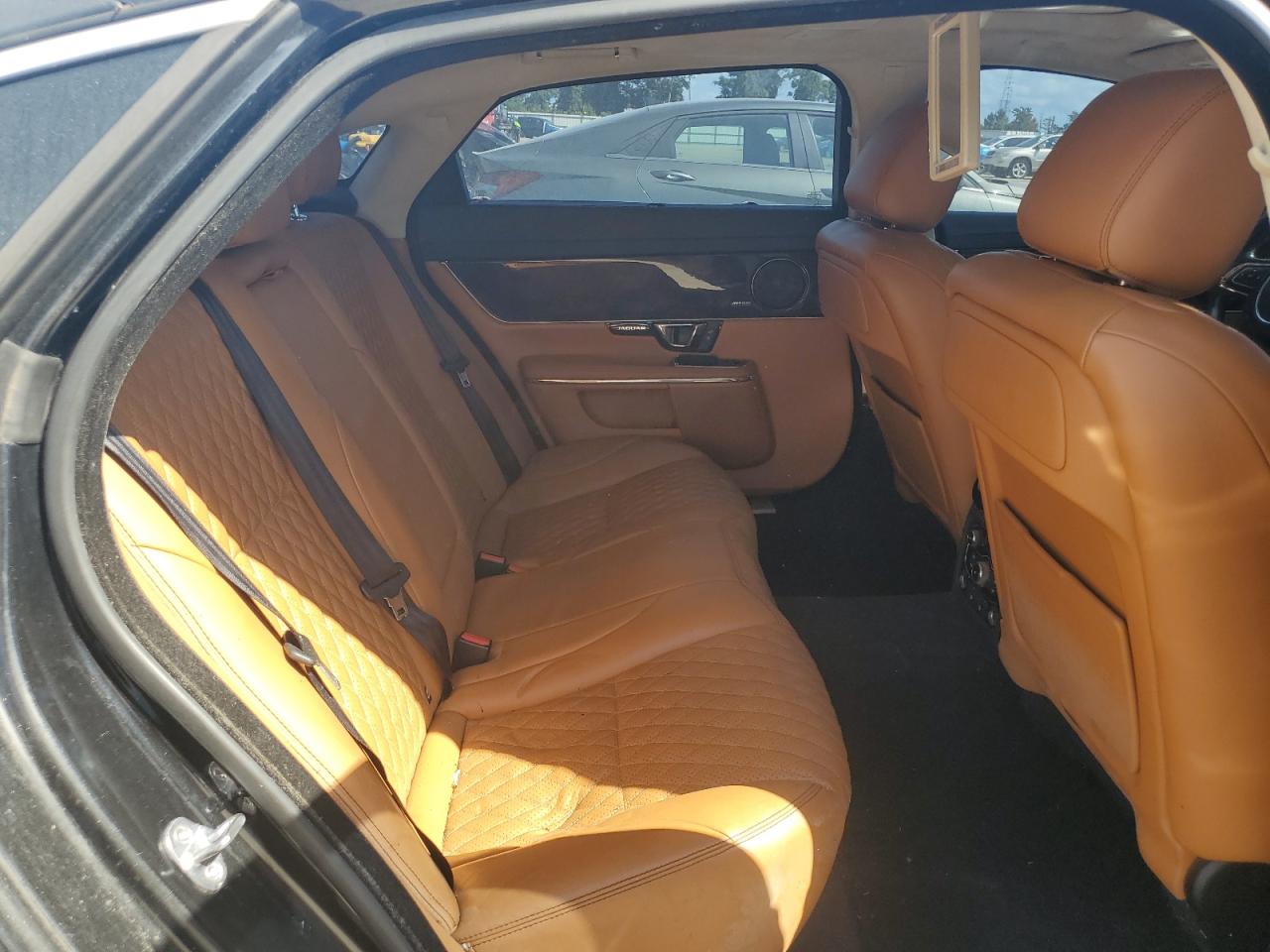 Jaguar XJ Portfolio Image 12