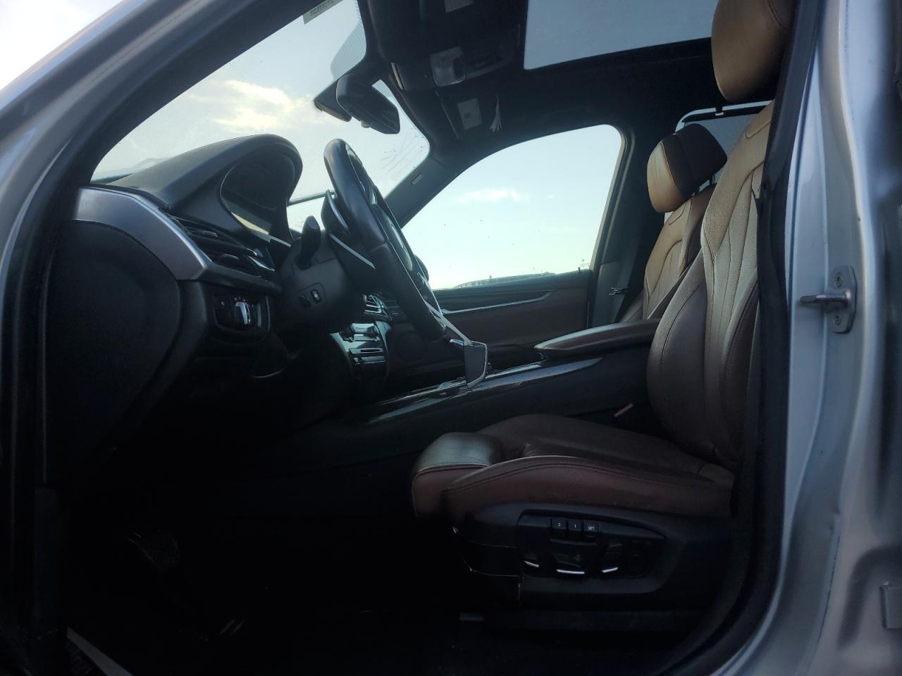 BMW X Series Xdrive50i Image 2