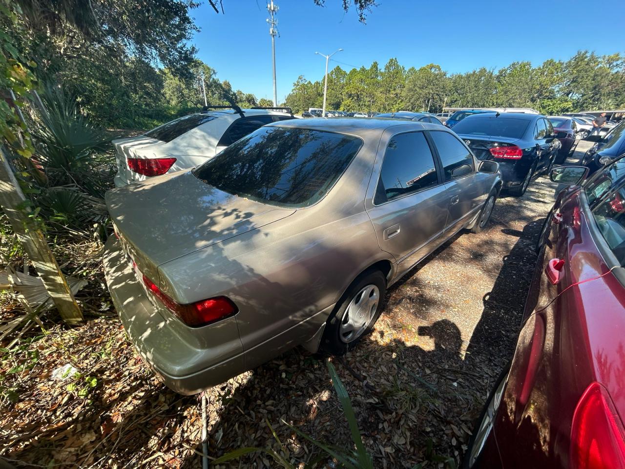 Toyota Camry Ce Image 5
