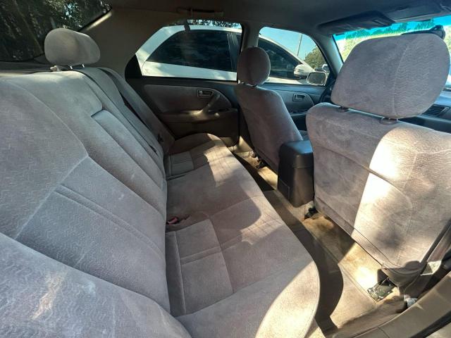 Toyota Camry Ce Image 7