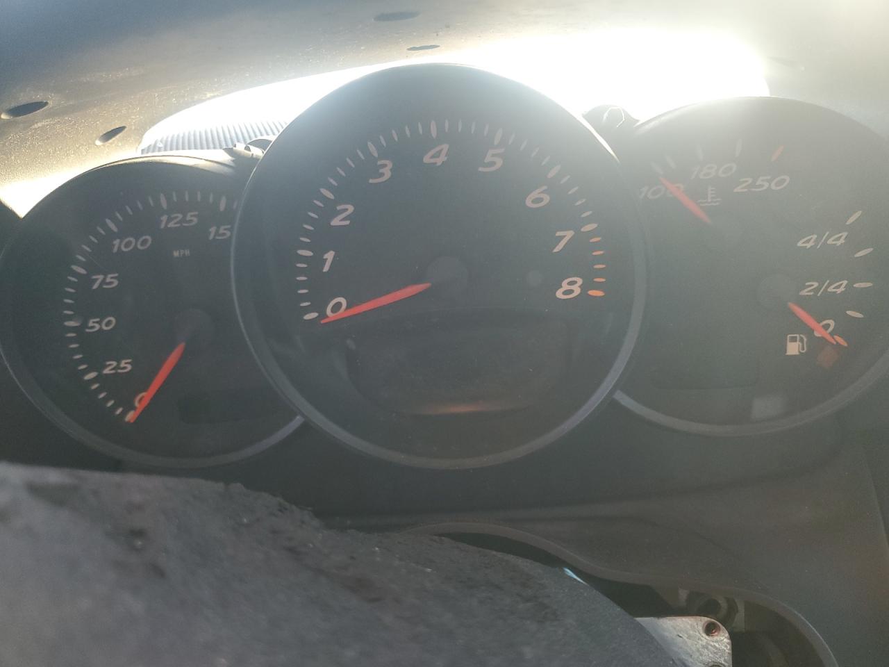 Porsche Boxster Image 12