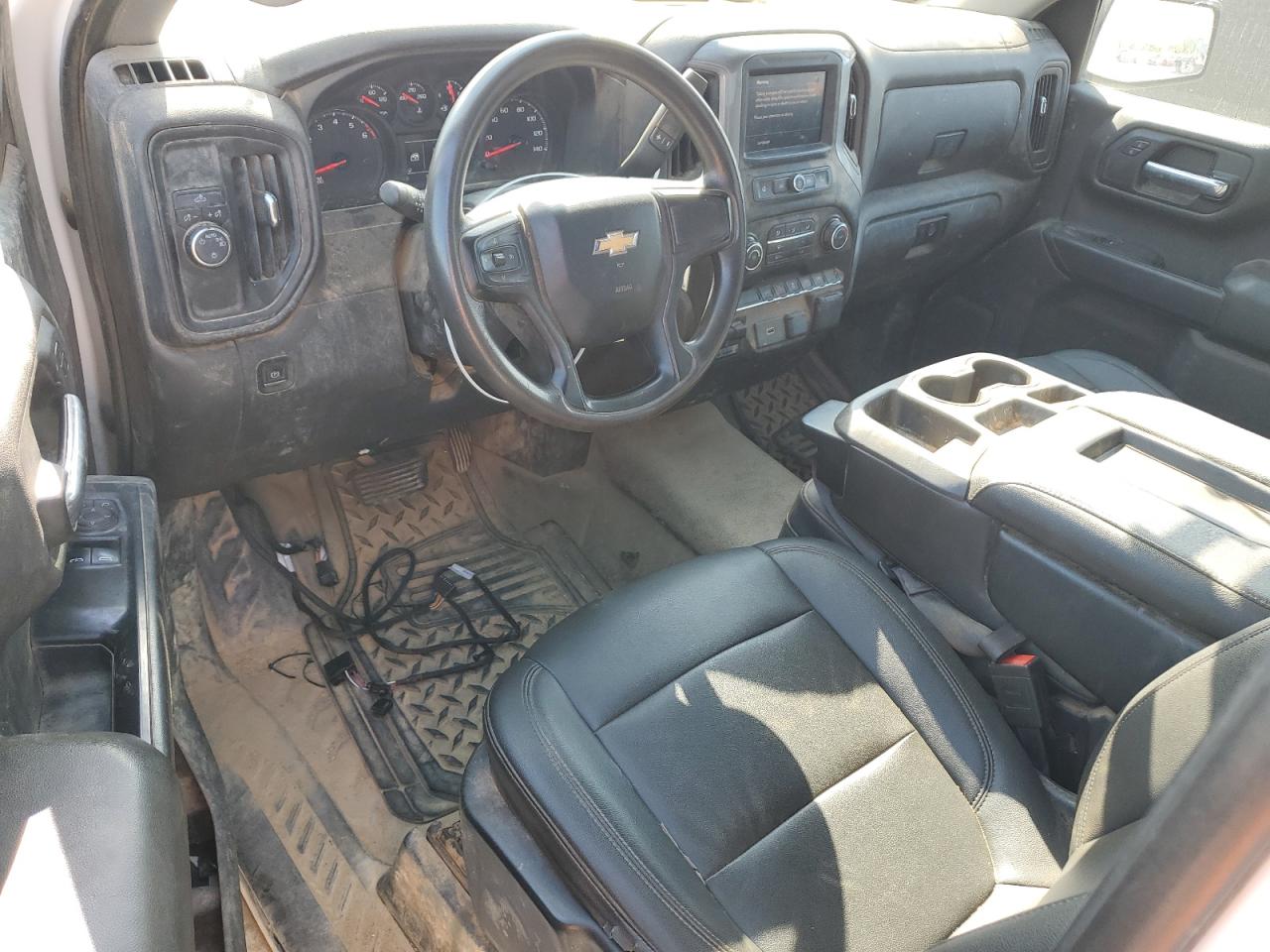 Chevrolet Silverado C1500 Image 6