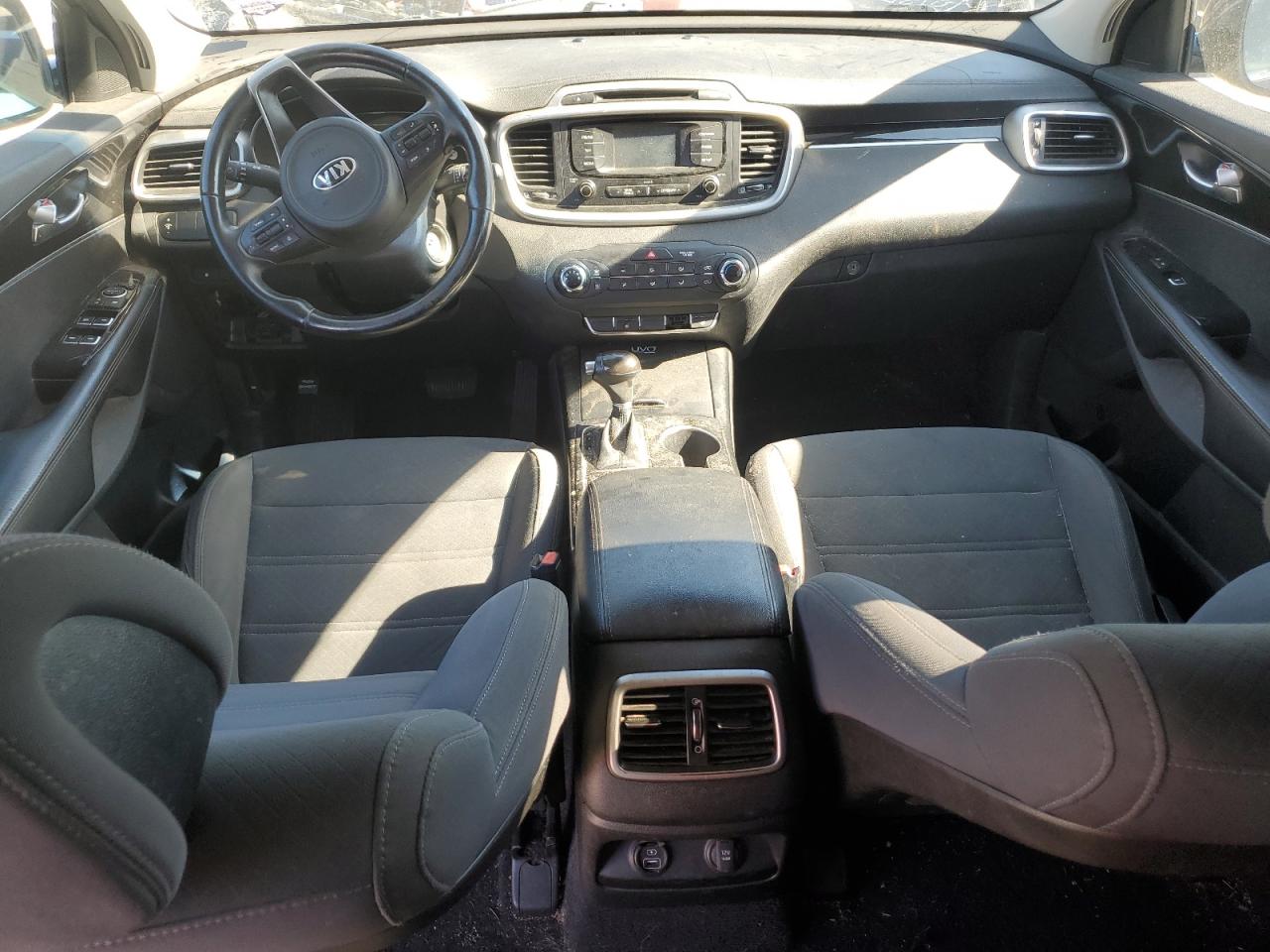 Kia Sorento Lx Image 3