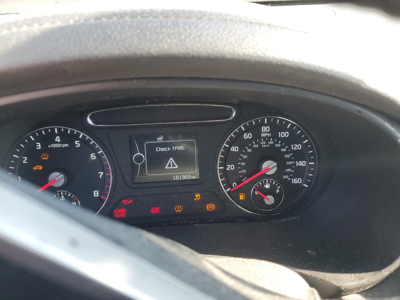 Kia Sorento Lx Image 4