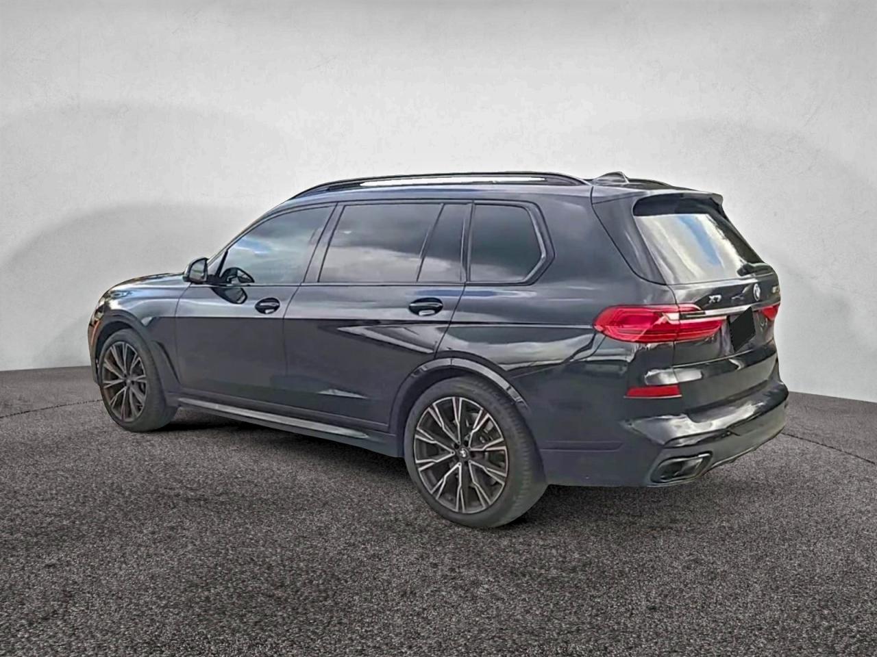 BMW X Series M50i Image 9
