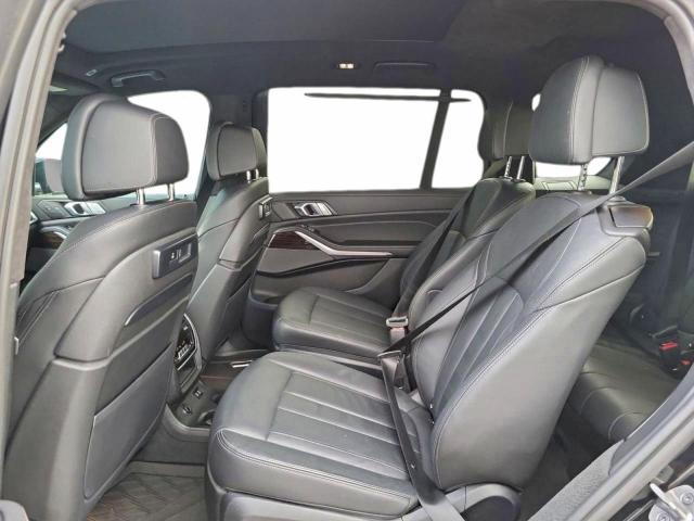 BMW X Series M50i Image 7