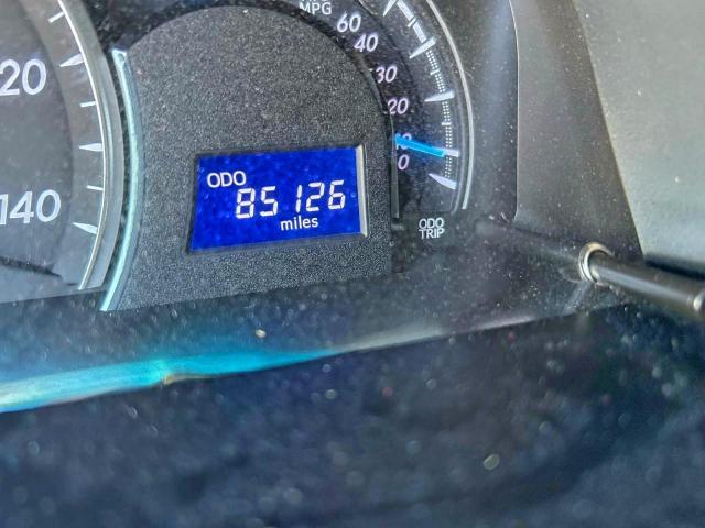 Toyota Camry Le Image 10