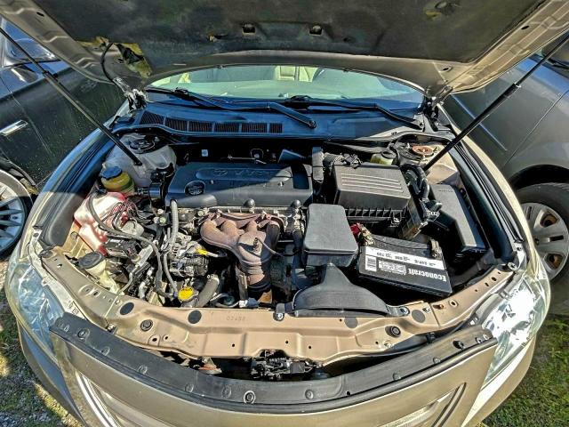 Toyota Camry Ce Image 3