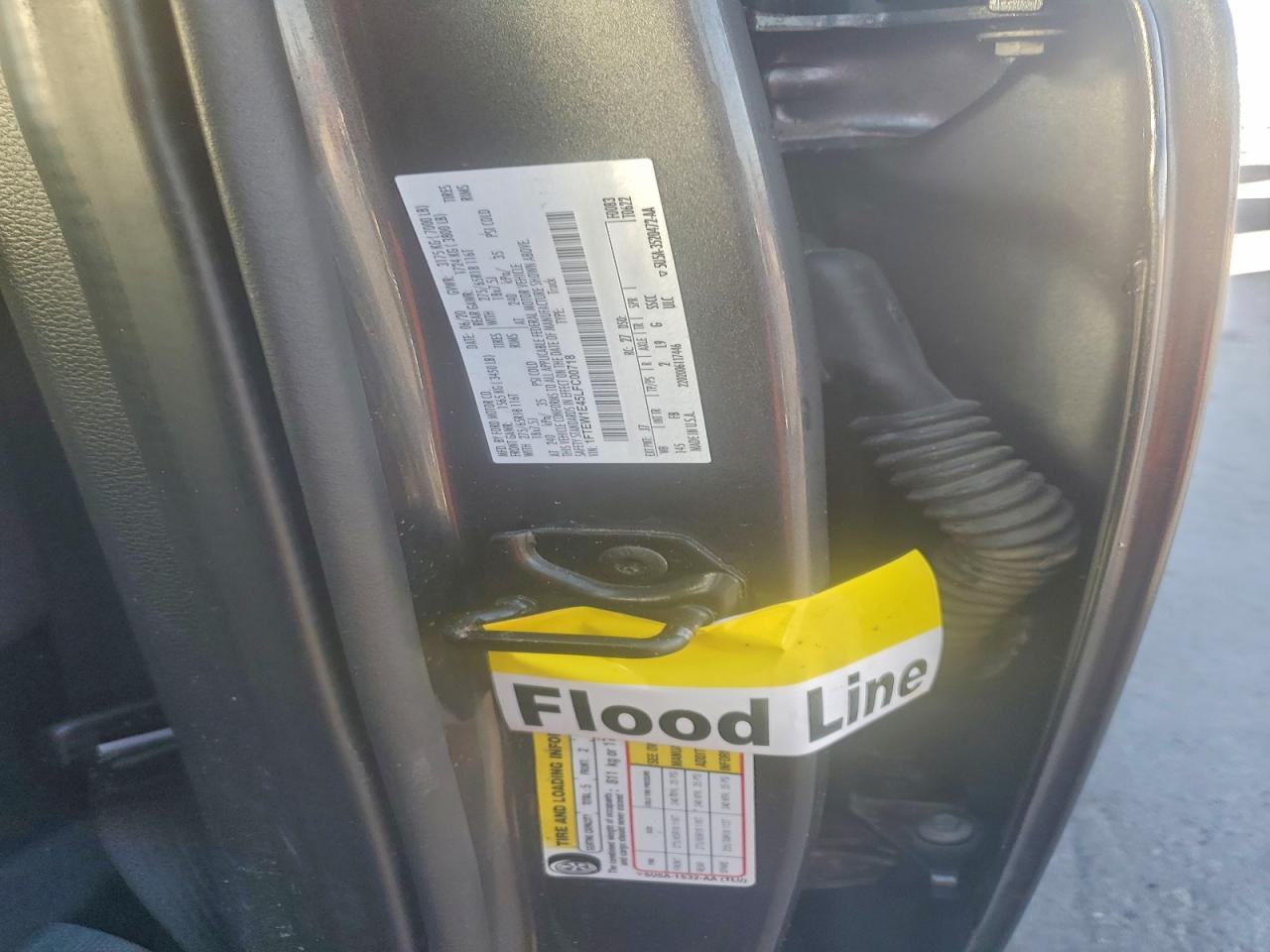 Ford F-150 Supercrew Image 8