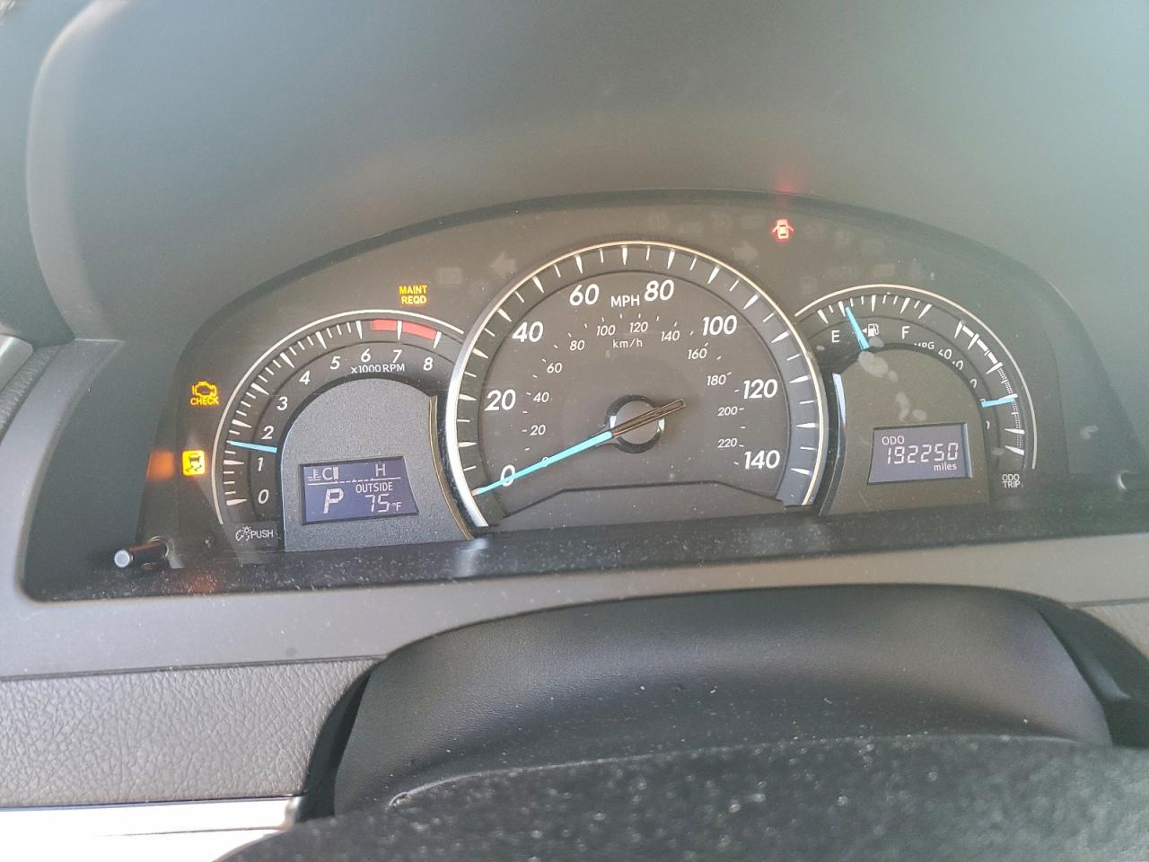 Toyota Camry Base Image 5