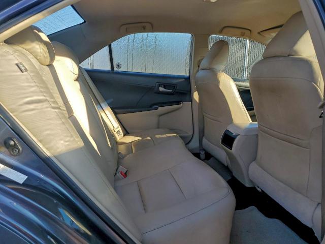 Toyota Camry Base Image 12