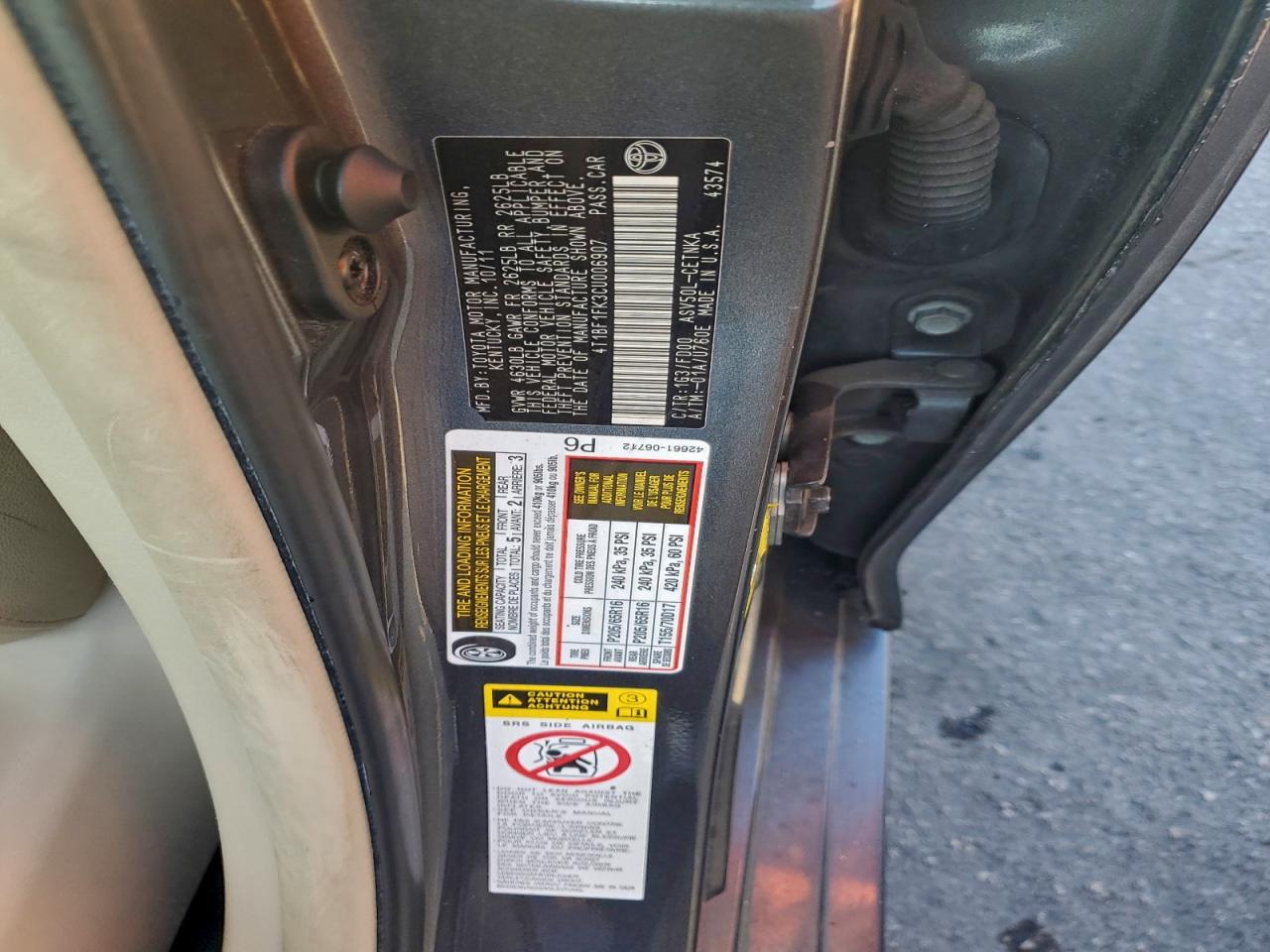 Toyota Camry Base Image 11