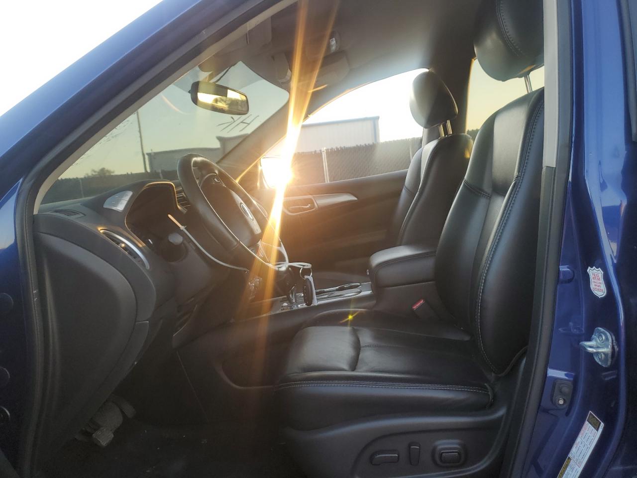 Nissan Pathfinder Sl Image 7