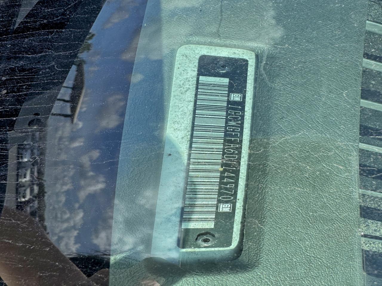 Chevrolet Express Image 13