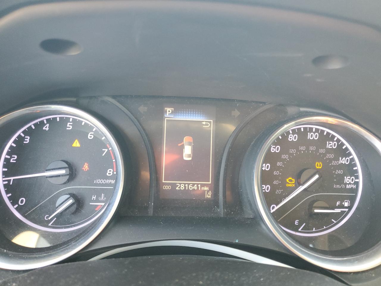 Toyota Camry L Image 6