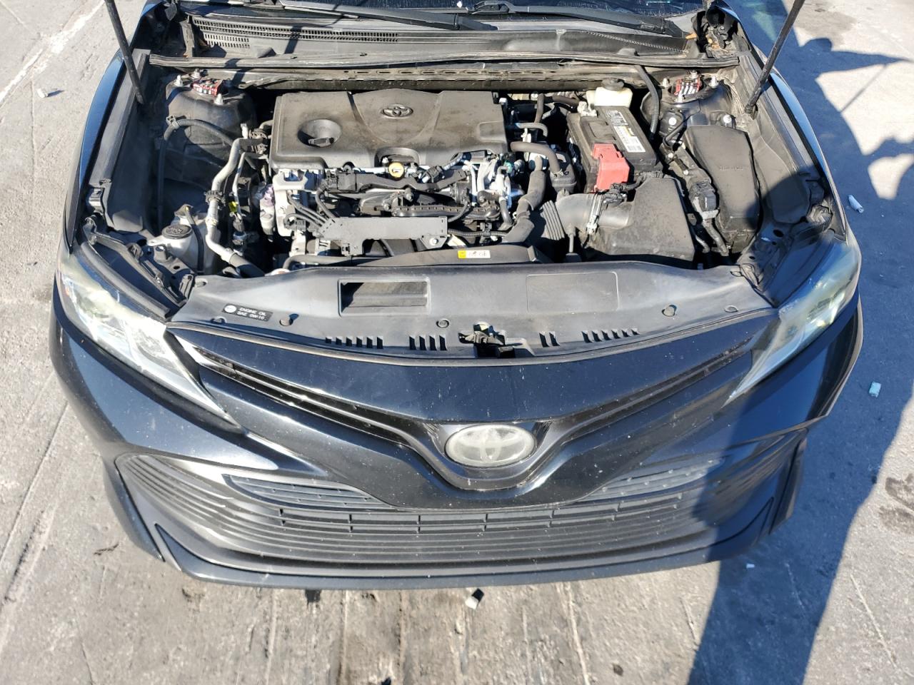 Toyota Camry L Image 2