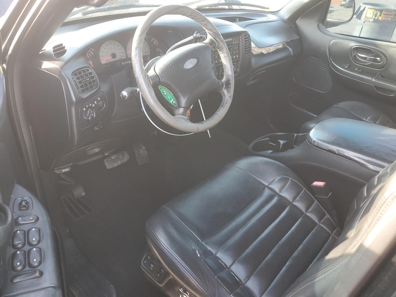 Ford F-150 Supercrew Image 5