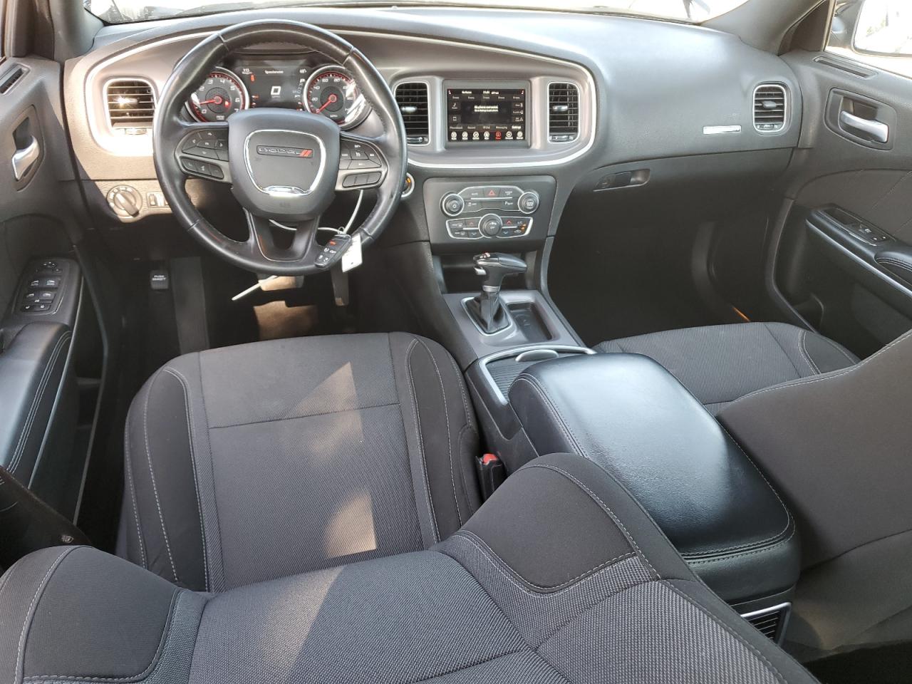 Dodge Charger Sxt Image 8