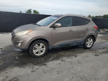  Salvage Hyundai TUCSON