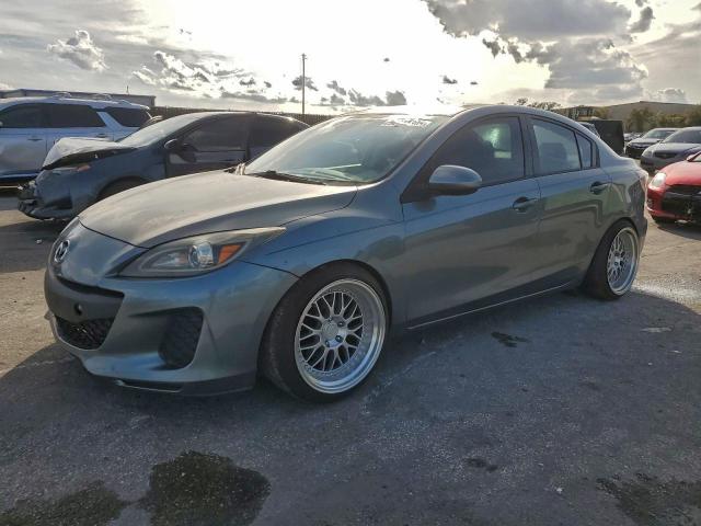  Salvage Mazda 3