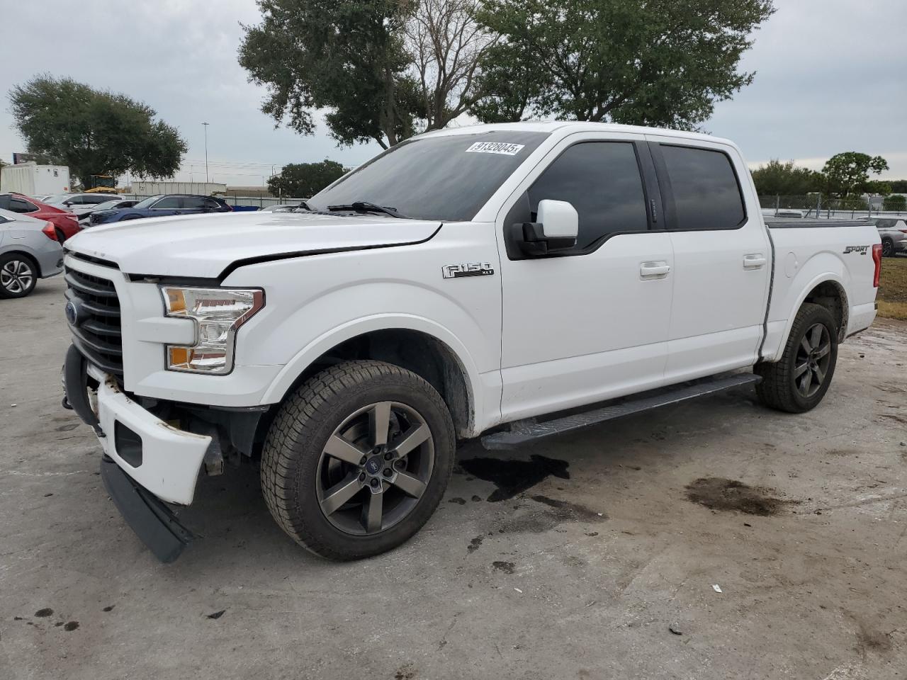 Ford F-150 Supercrew Image 1
