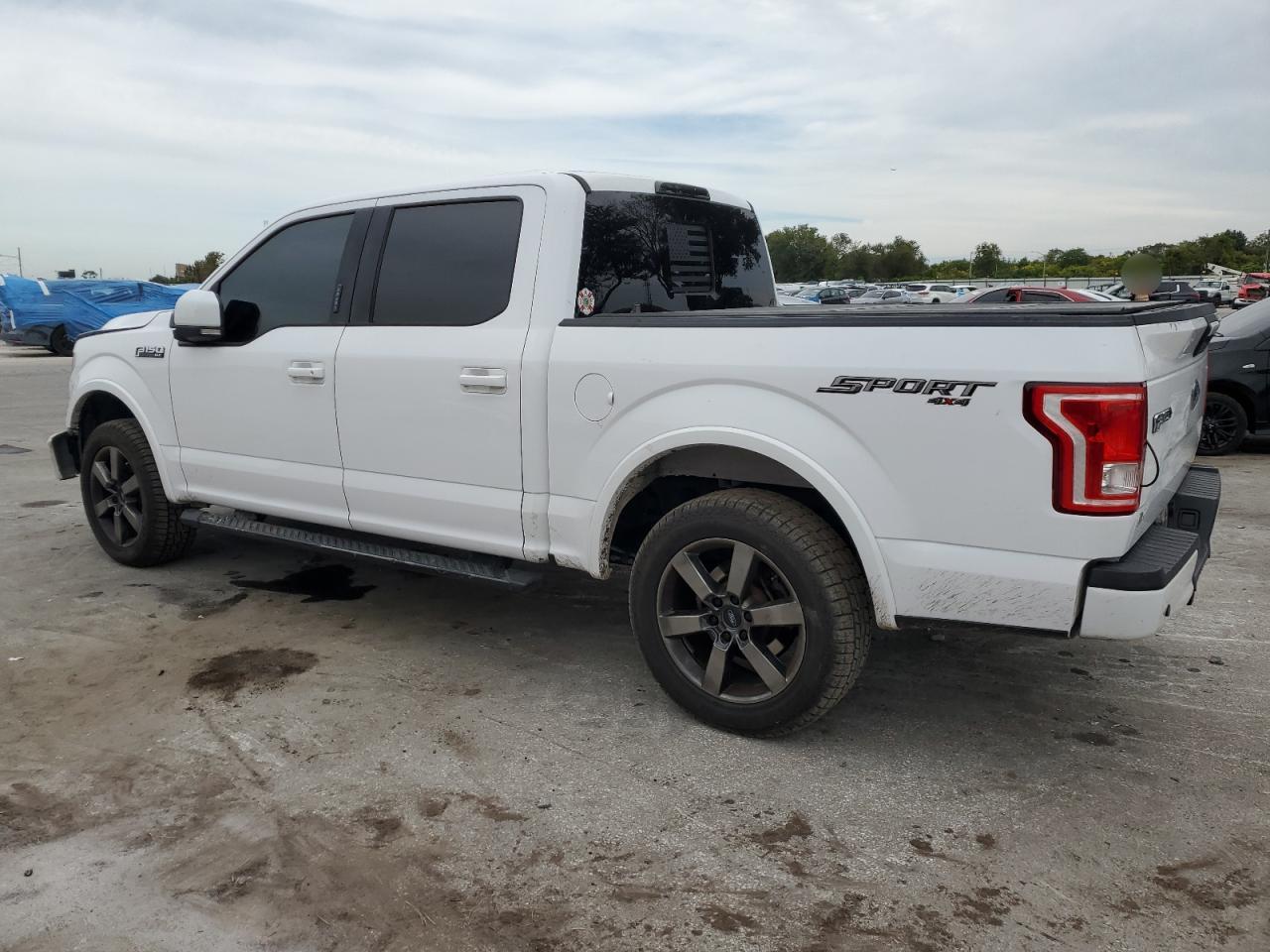Ford F-150 Supercrew Image 2