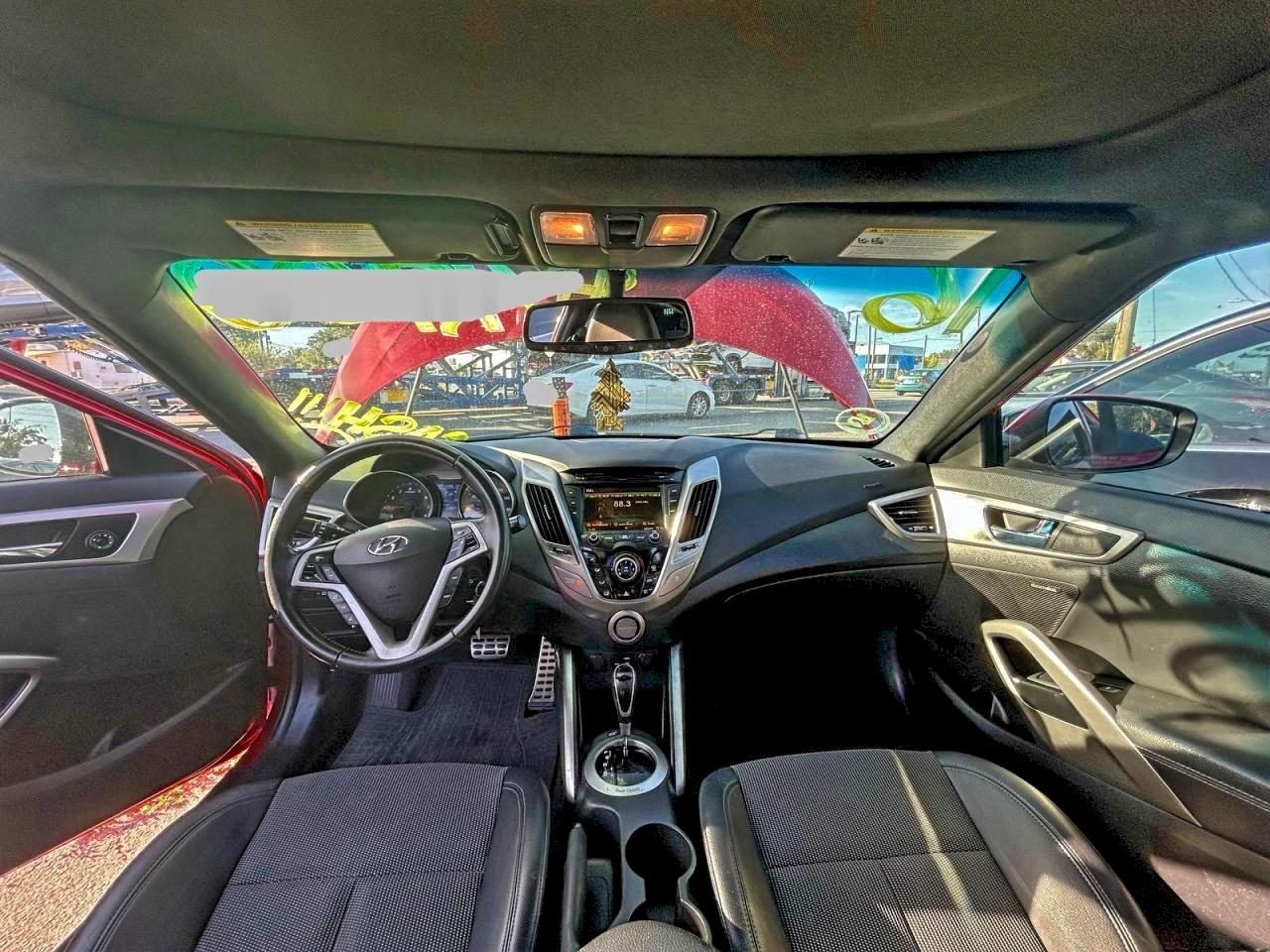 Hyundai VELOSTER Image 5