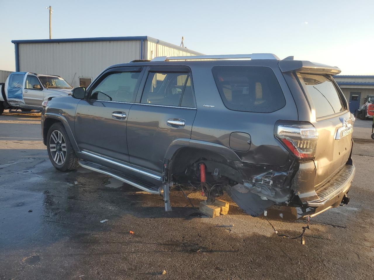 Toyota 4Runner Limited Image 13