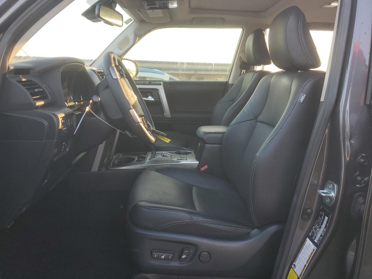 Toyota 4Runner Limited Image 7