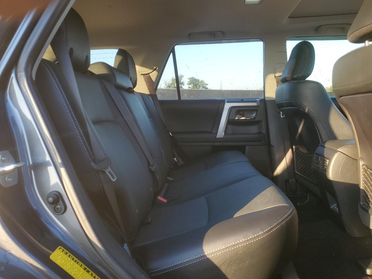 Toyota 4Runner Limited Image 12