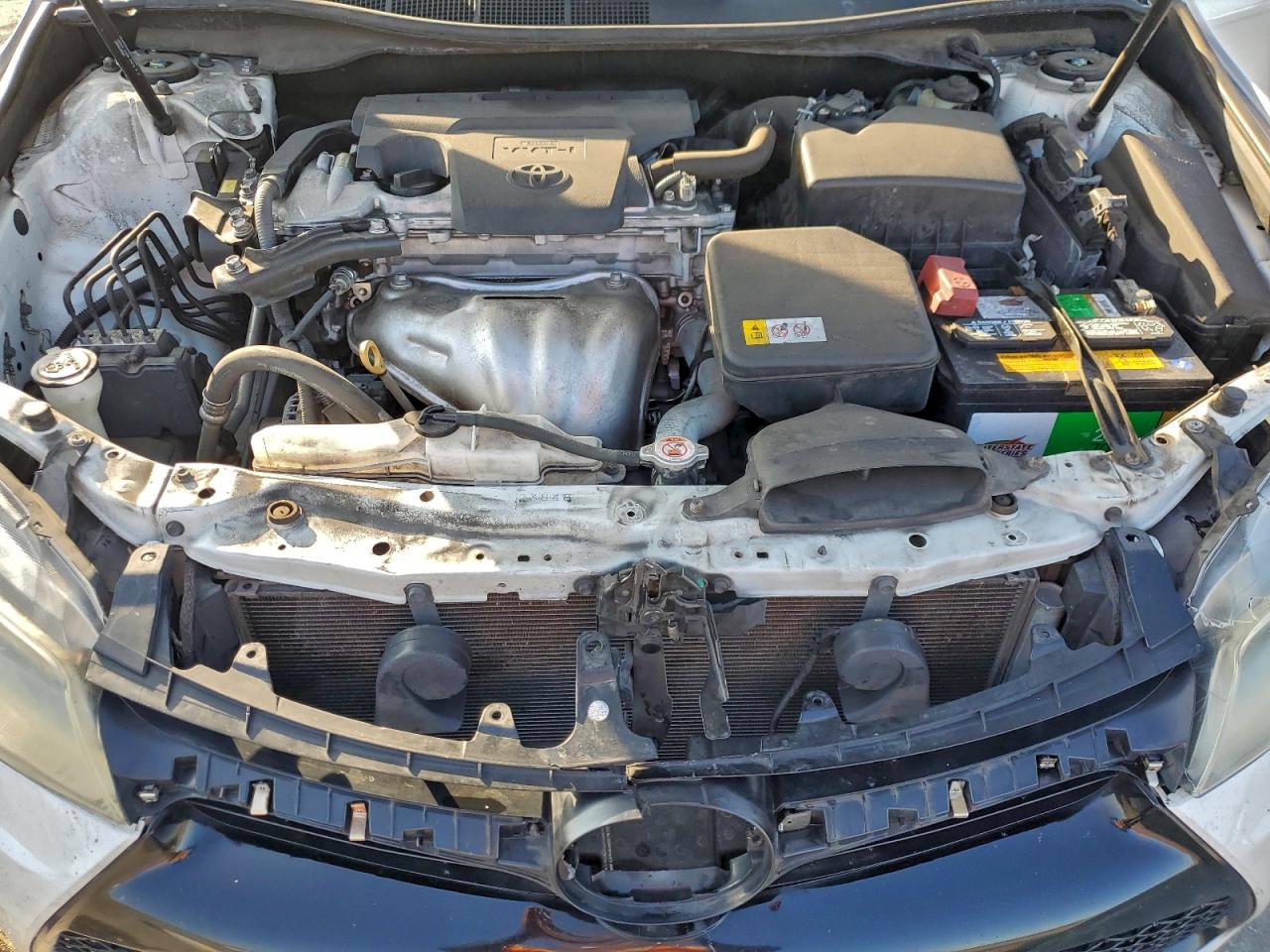 Toyota Camry Le Image 13