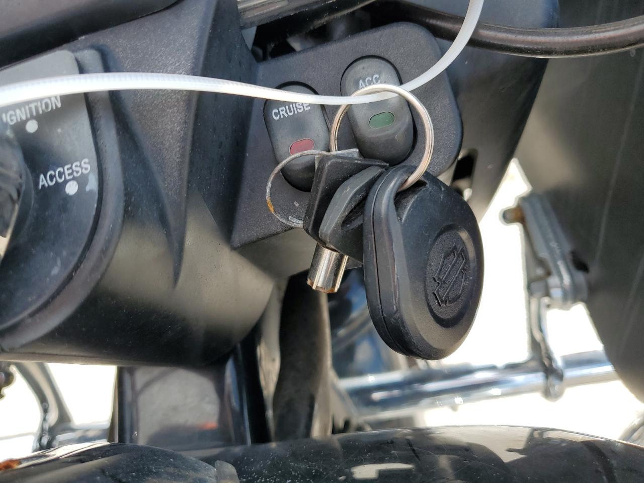 Harley-Davidson Road Glide Image 6