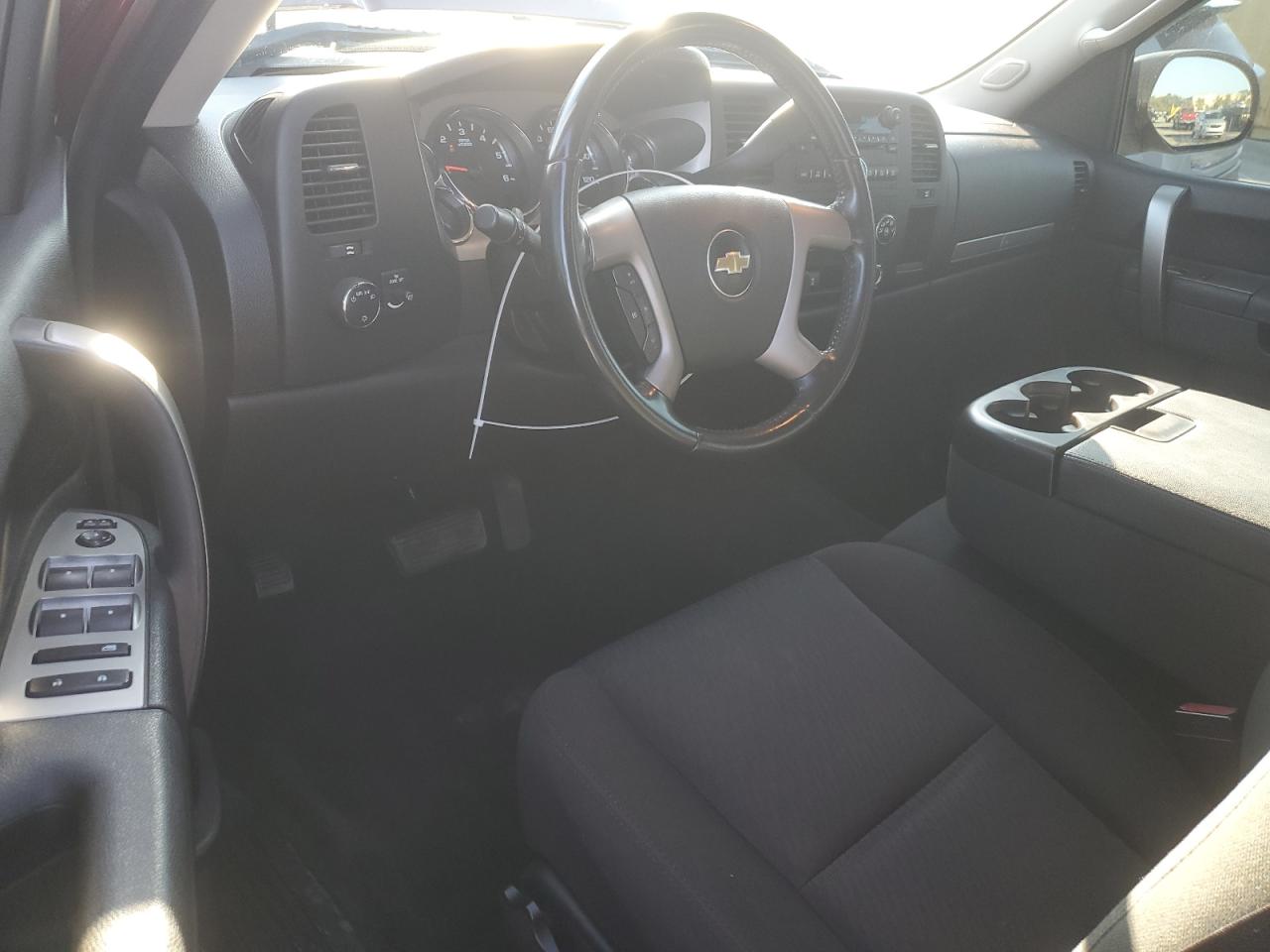 Chevrolet Silverado K1500 Lt Image 3