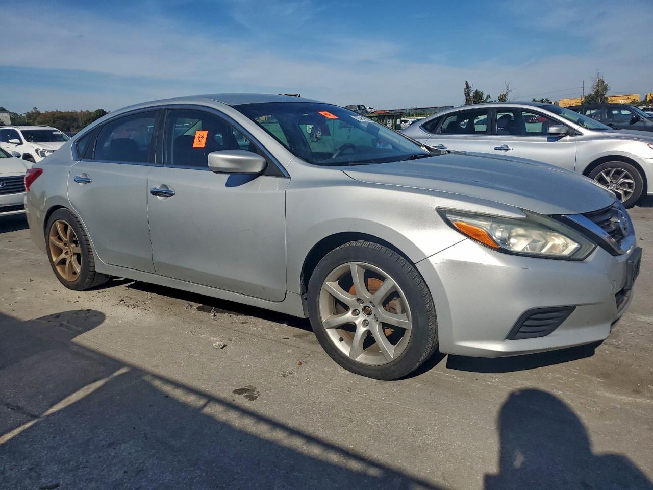 Nissan Altima 2.5 Image 12