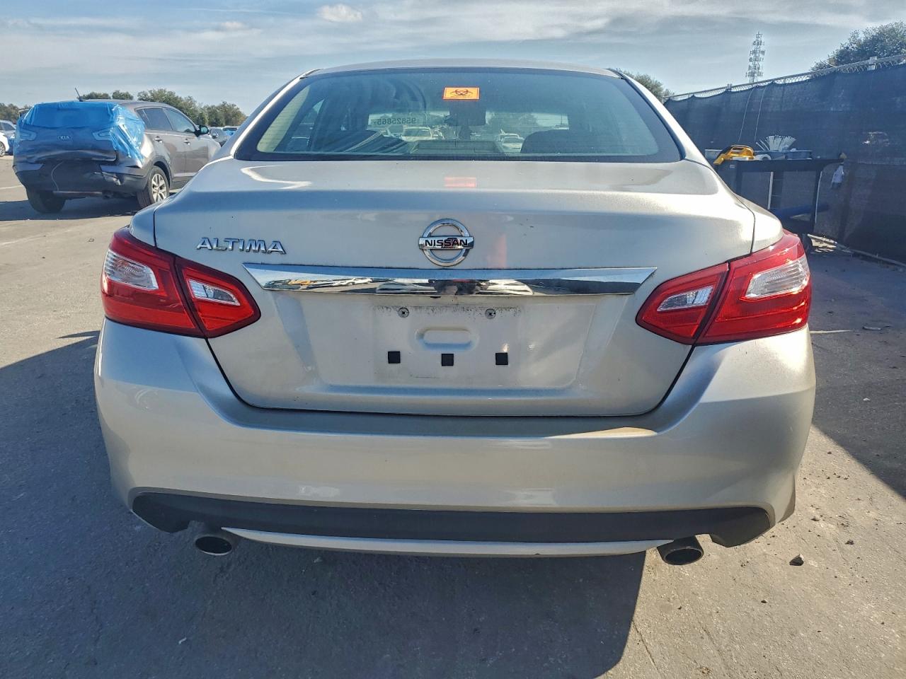 Nissan Altima 2.5 Image 6