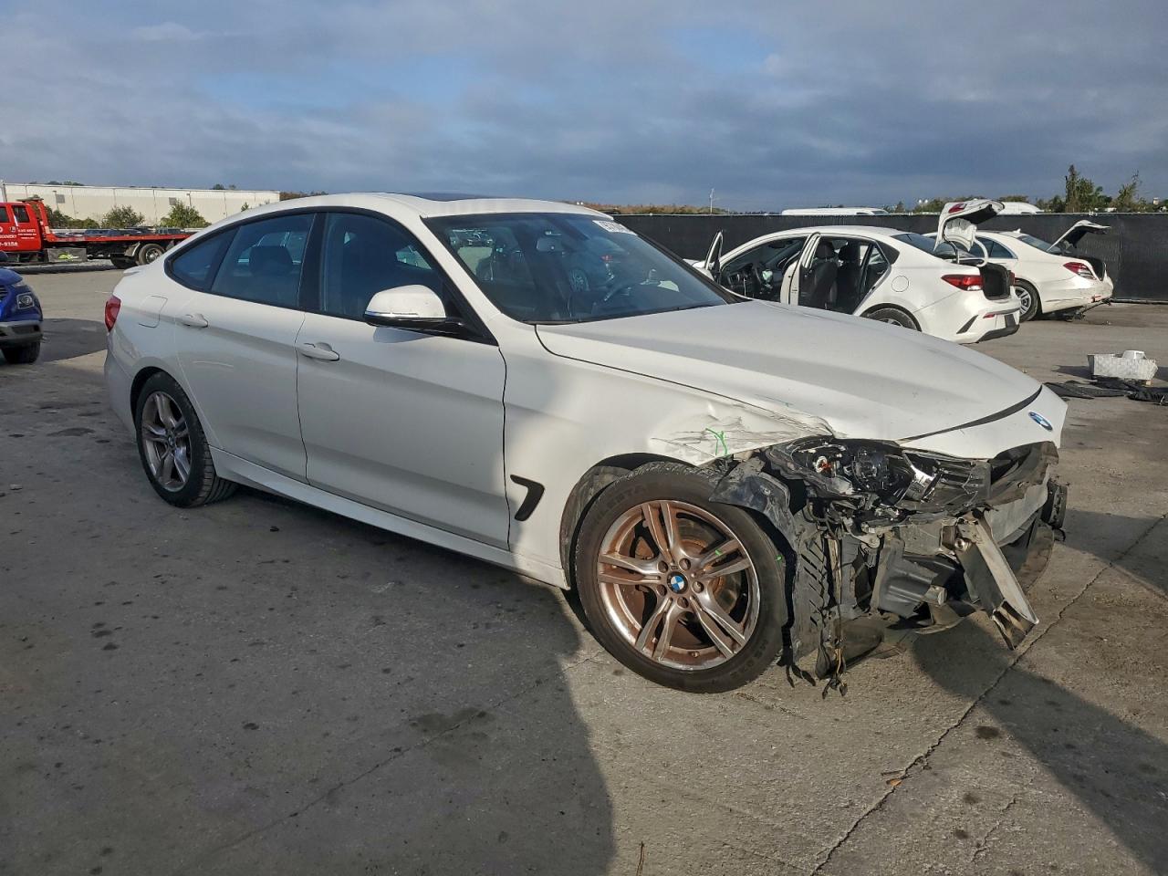 BMW 3 Series Xigt Image 5