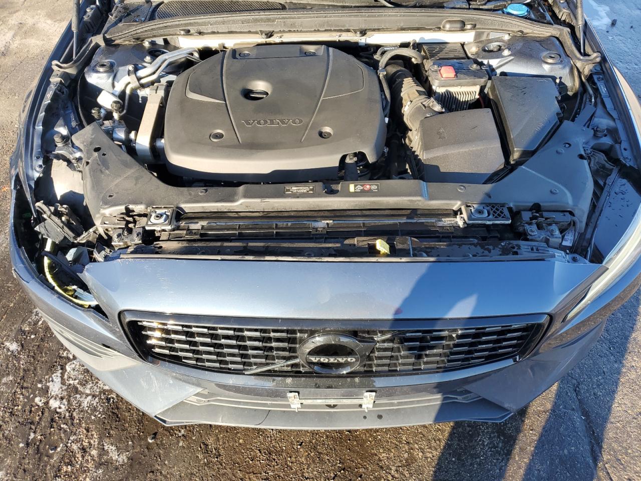 Volvo S60 T6 Momentum Image 4