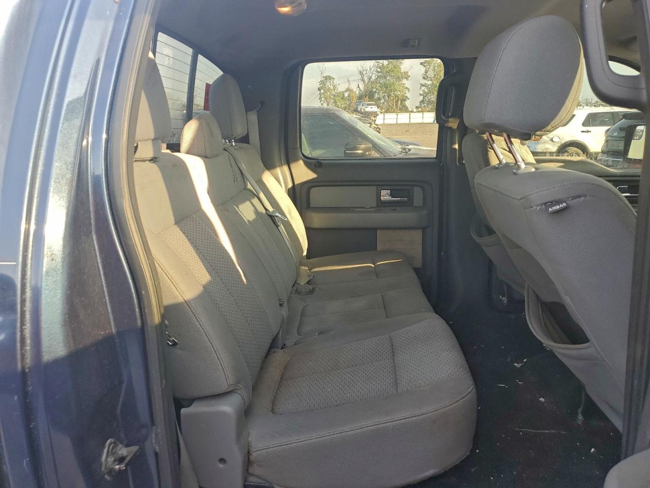 Ford F-150 Supercrew Image 11