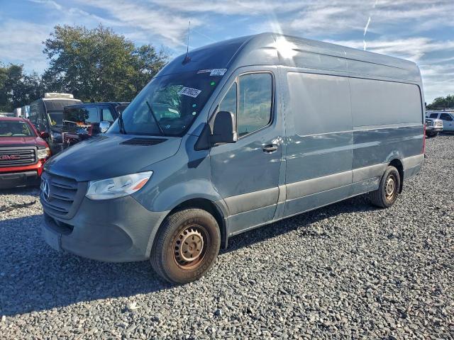  Salvage Mercedes-Benz Sprinter