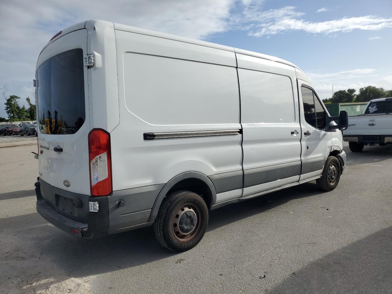 Ford Transit T-250 Image 8