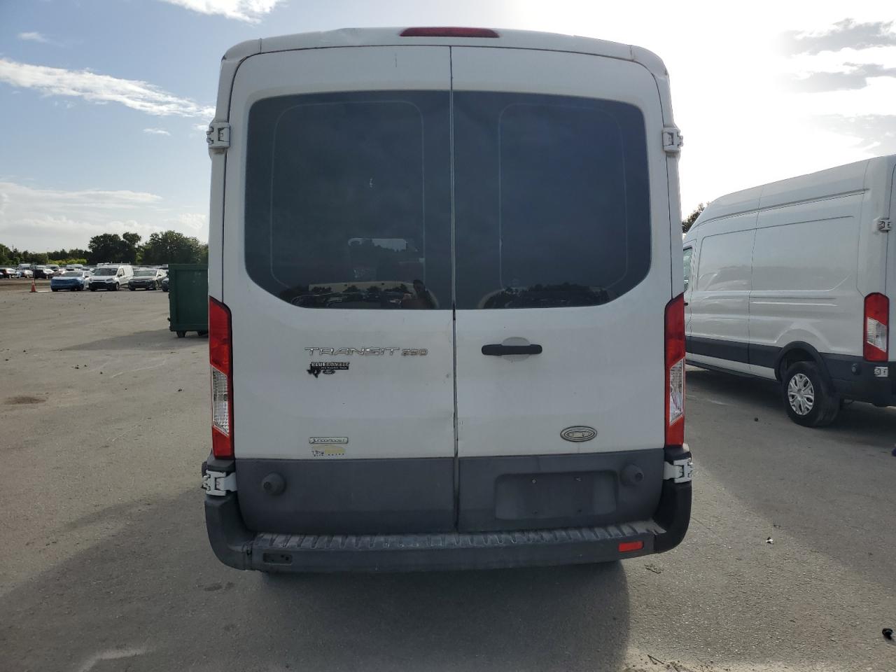 Ford Transit T-250 Image 13