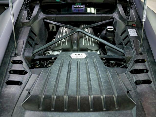 Lamborghini Huracan Image 9