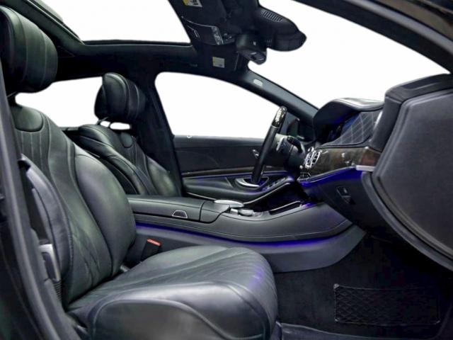 Mercedes-Benz S-Class 550 Image 4