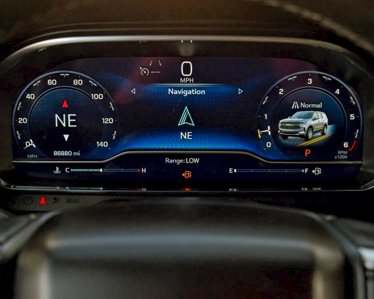 Chevrolet Suburban C1500 Lt Image 6