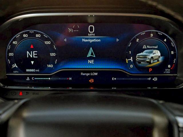 Chevrolet Suburban C1500 Lt Image 6