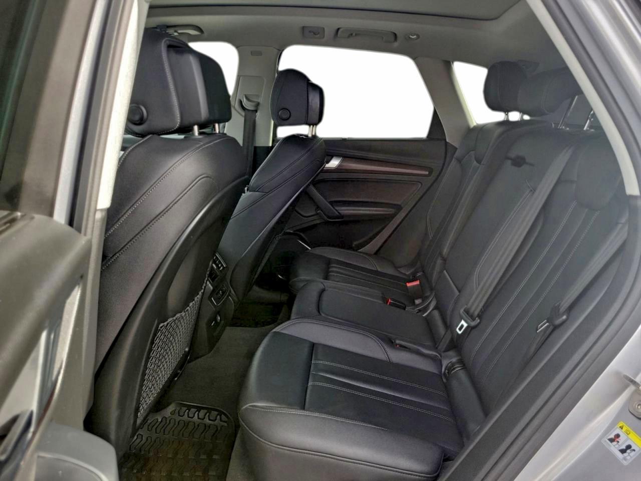Audi Q5 Premium Plus Image 10