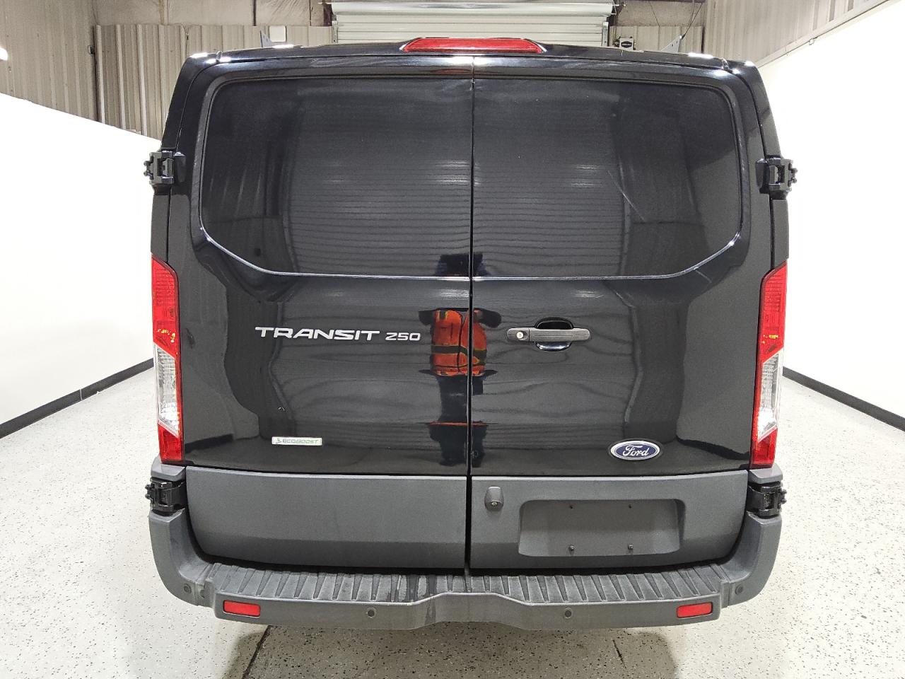 Ford Transit T-250 Image 10