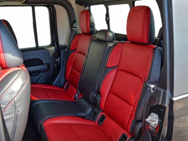 Jeep Gladiator Sport Image 2