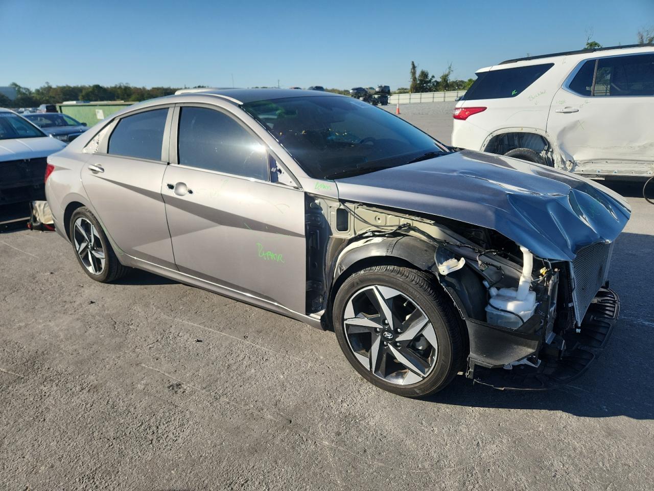 Hyundai ELANTRA Sel Image 12